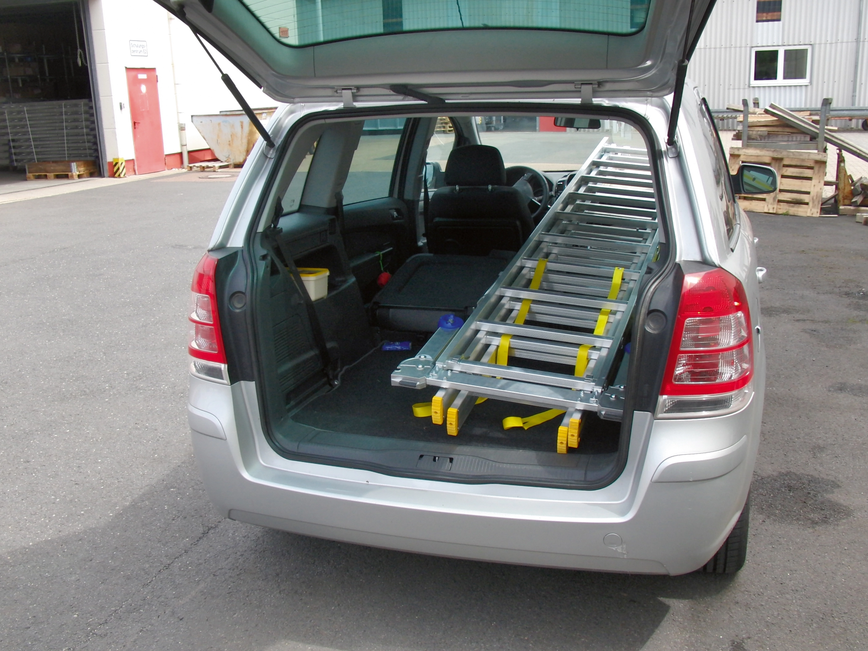 Anlegeleiter Alu, mit Klapptraverse Anlegeleiter Alu, mit Klapptraverse
