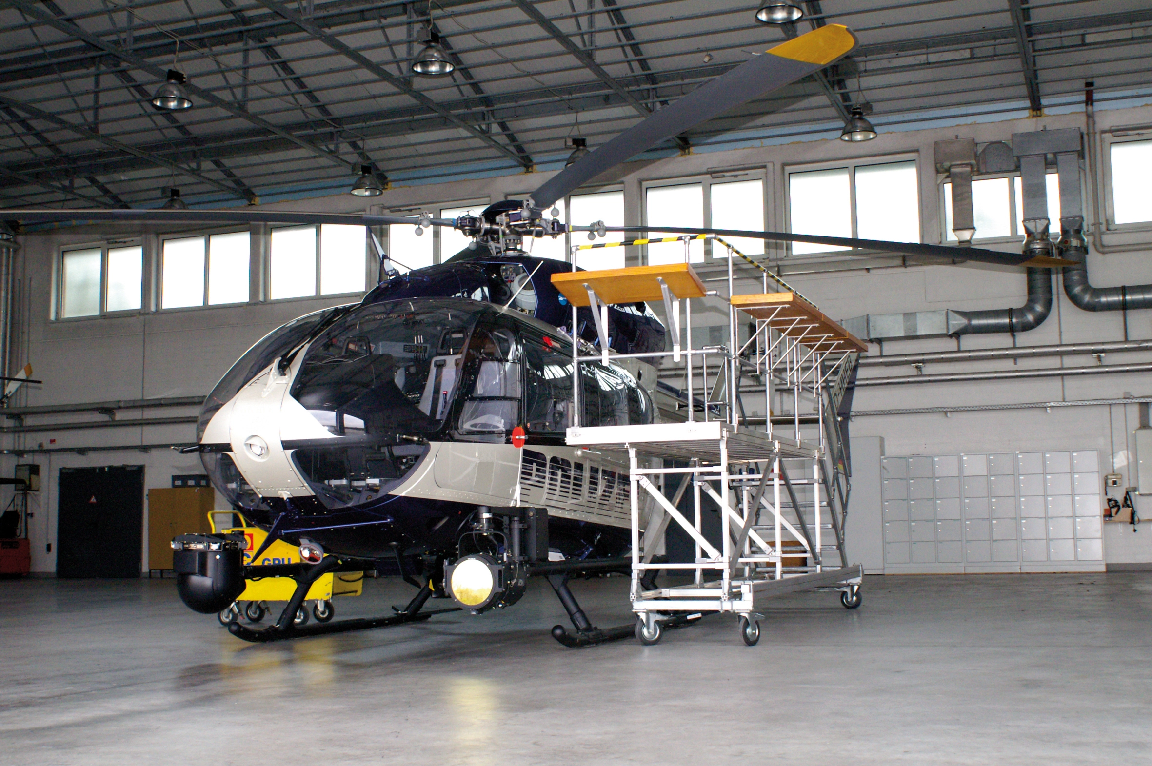 Podesttreppen ohne Stützteil, LW 500, Stufen aus Alu, Neigung 60° Podesttreppen ohne Stützteil, LW 500, Stufen aus Alu, Neigung 60°