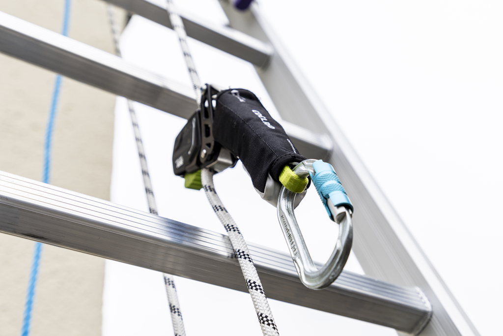 Schiebeleiter mit Fallschutz