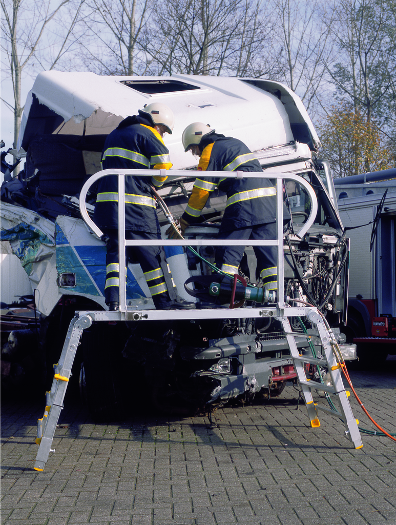 Rettungsplattform Höhenverstellbar 0,82 m bis 1,44m
